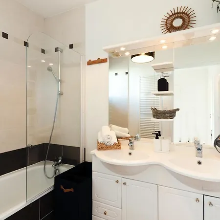 Guilhermy - Maison Contemporaine Avec Jardin Tatil Evi