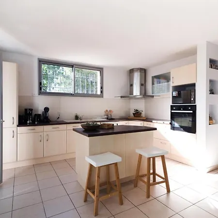 Guilhermy - Maison Contemporaine Avec Jardin Tatil Evi