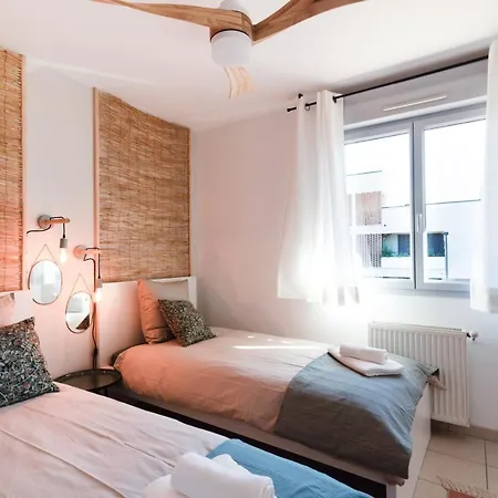 Vakantiehuis Guilhermy - Maison Contemporaine Avec Jardin