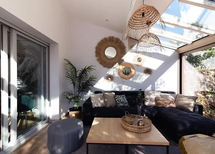 Guilhermy - Maison Contemporaine Avec Jardin Holiday home *