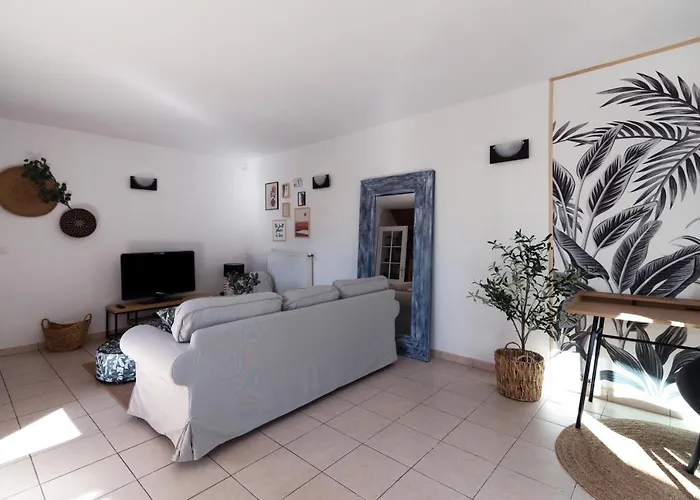 Guilhermy - Maison Contemporaine Avec Jardin *